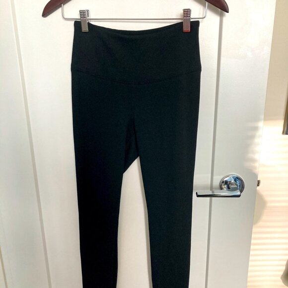 WHITEHOUSE BLACKMARKET Sz 4 Runway Black Leggings Tights - Picture 1 of 4